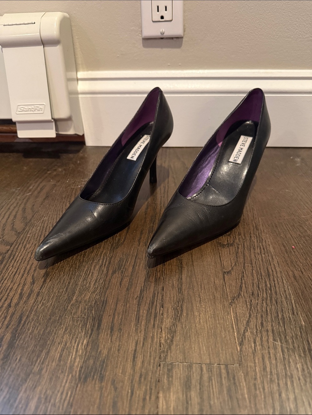 Steve Madden Black Leather Pointed Toe Pumps with Purple Lining